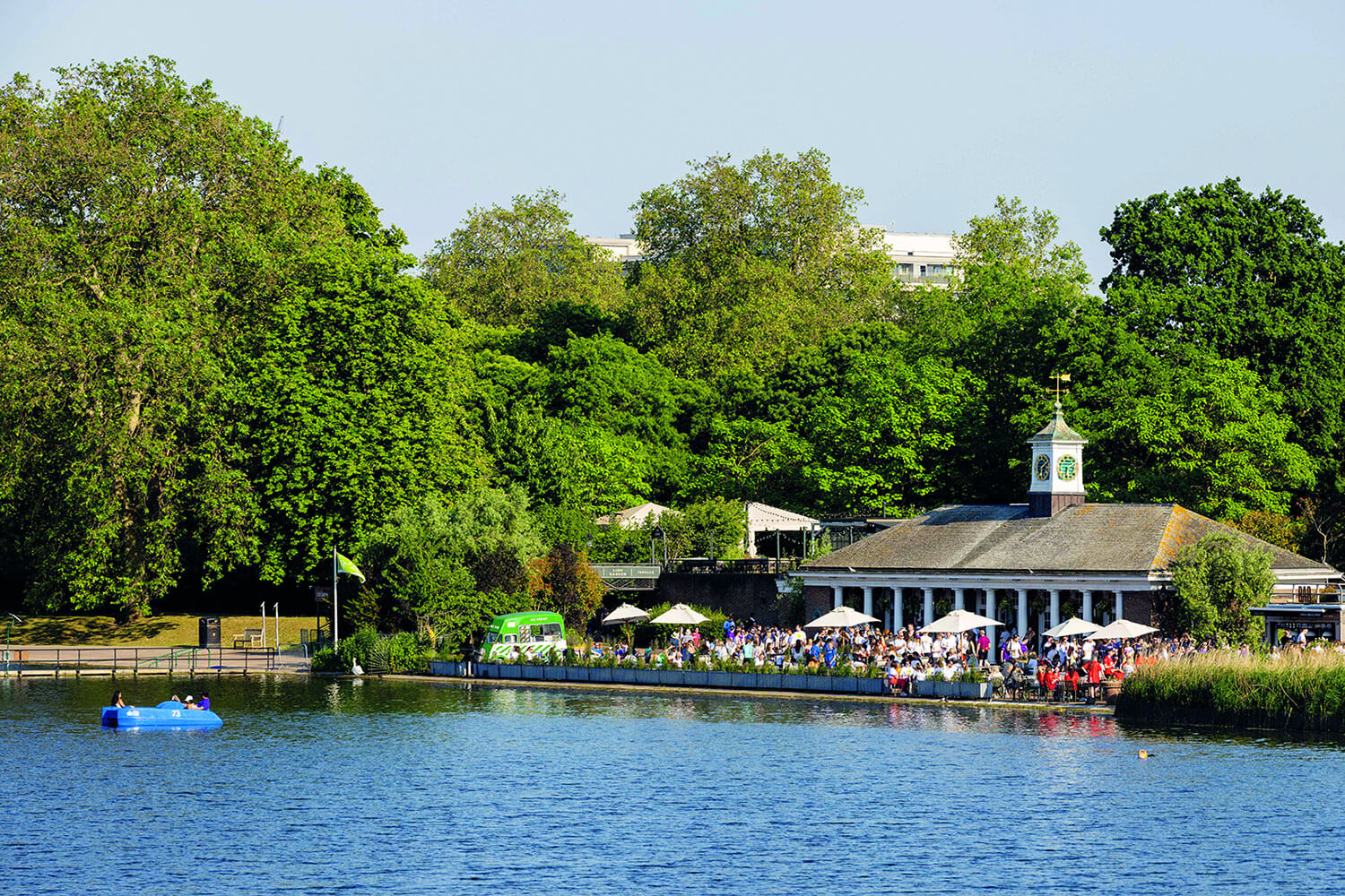 boating on the lake 